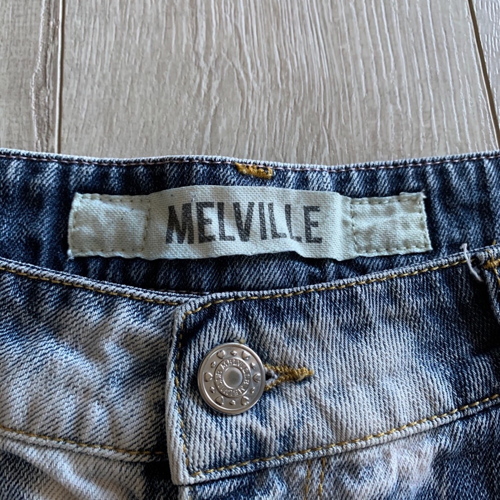 Brandy Melville shorts - Picture 3 of 8